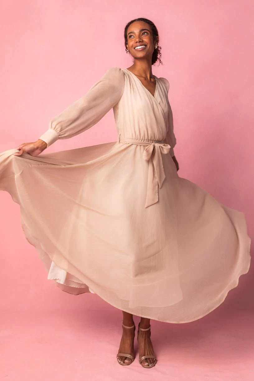 Andie Dress In Champagne - Image 7