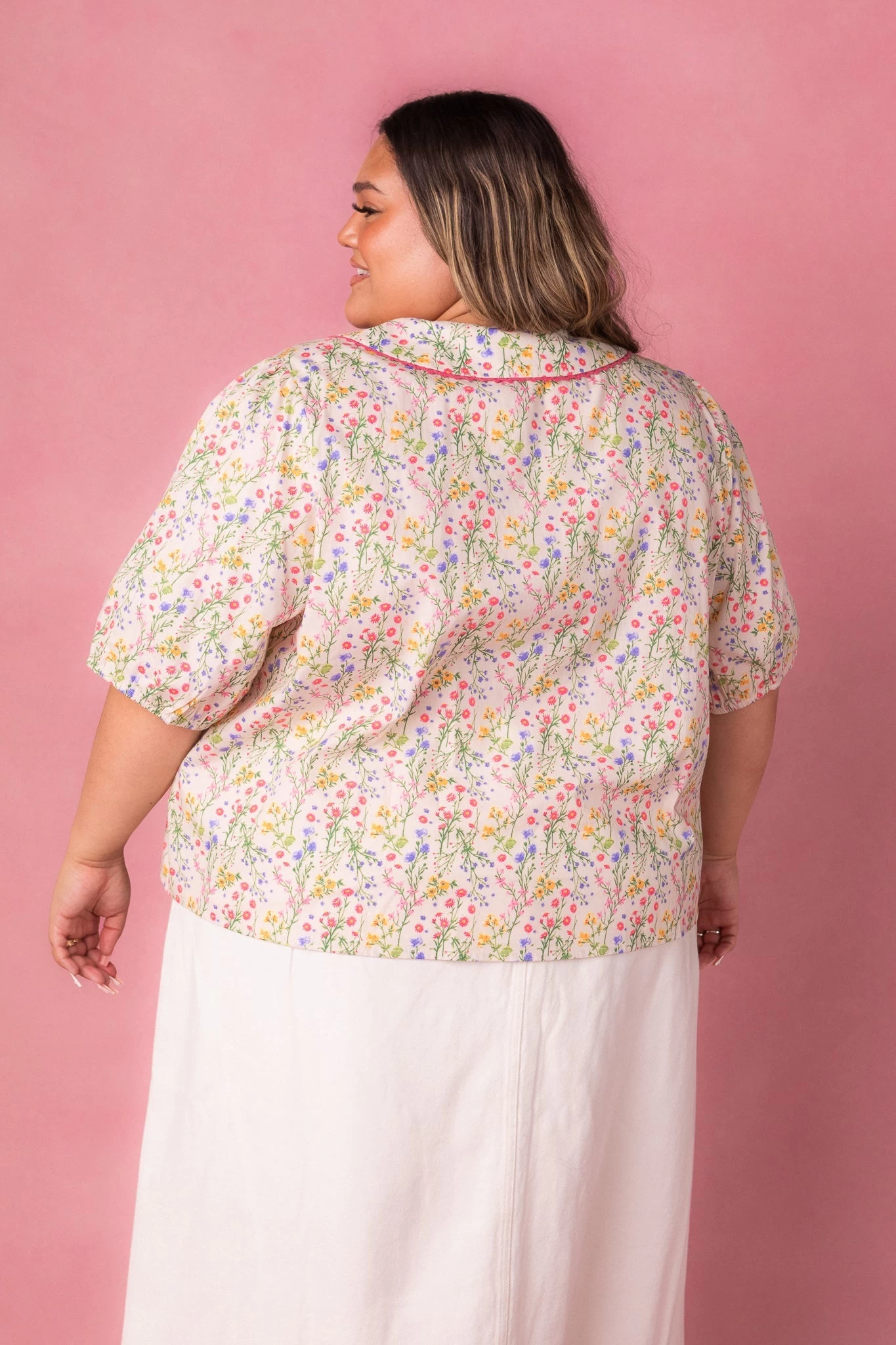 Betty Blouse In Floral - Image 11