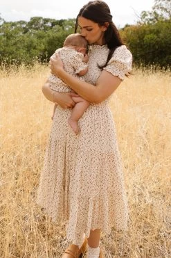 Delia Dress In Ditsy Floral